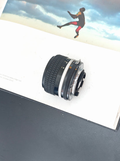 Nikon Nikkor 28mm F2.8 Ai-S #647676