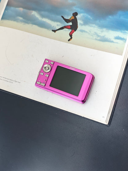Used Nikon Coolpix S520 pink Digital Camera [No charger]