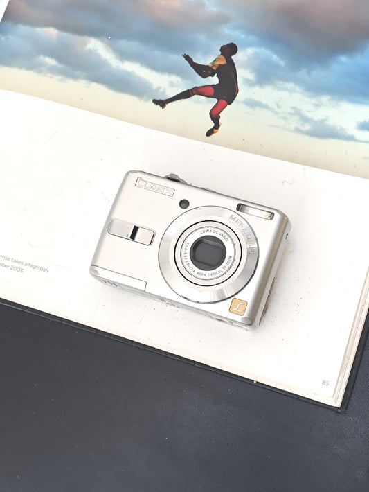 *READ* Used Panasonic Lumix DMC-LS75 Digital Camera [JPN only, No charger]