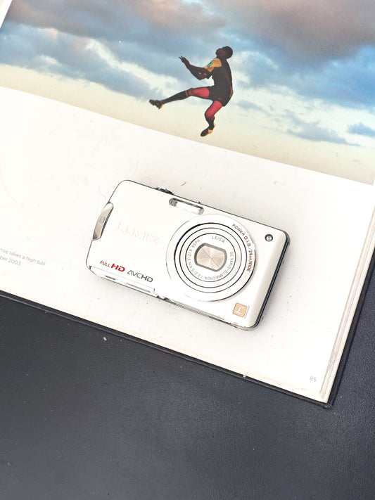 Used Panasonic Lumix DMC-FX700 white Digital Camera [JPN only, with box]