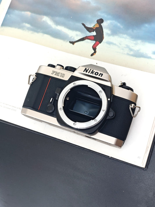 Nikon FM10 body