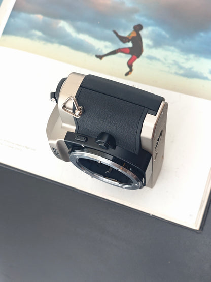 Nikon FM10 body