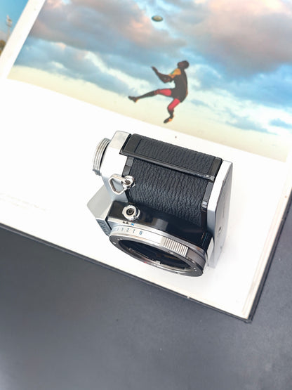 Olympus OM-1 silver body