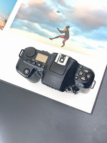 Nikon F-601 body