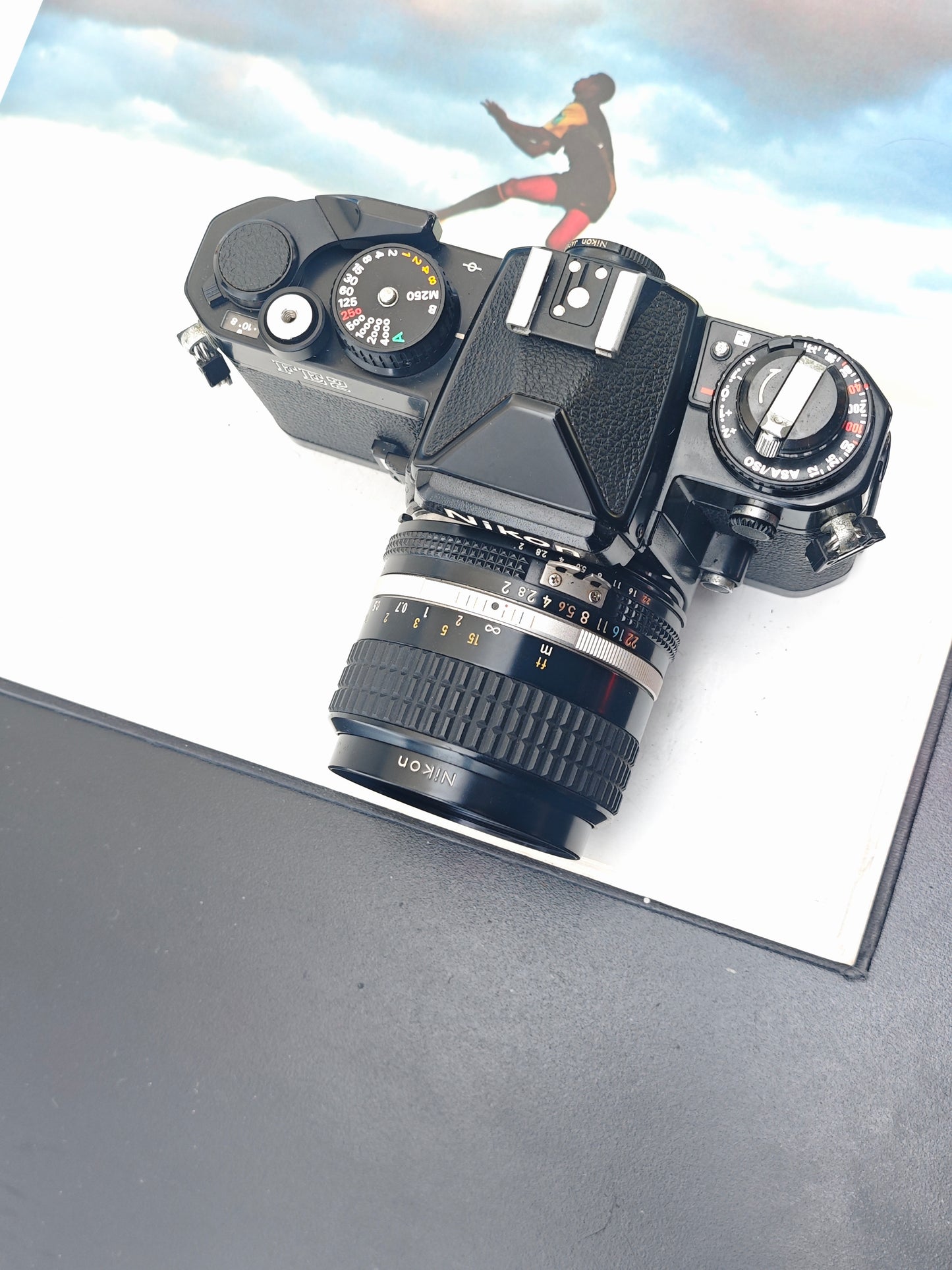 Nikon FE2 black with Nikon Nikkor 35mm F2 Ai-S