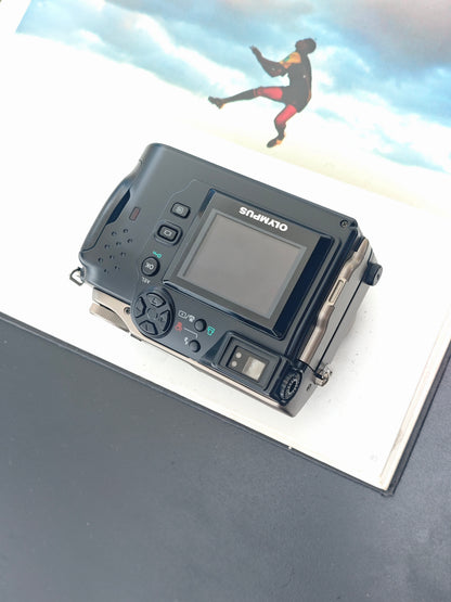Used Olympus Camedia C-2040 Digital Camera [JPN only, with box]