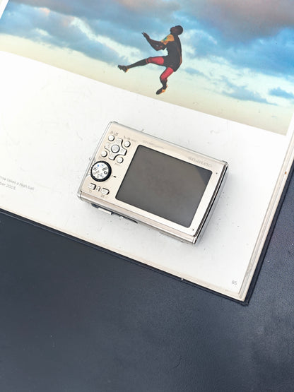 Used Olympus μ 1030 SW Digital Camera [No charger]