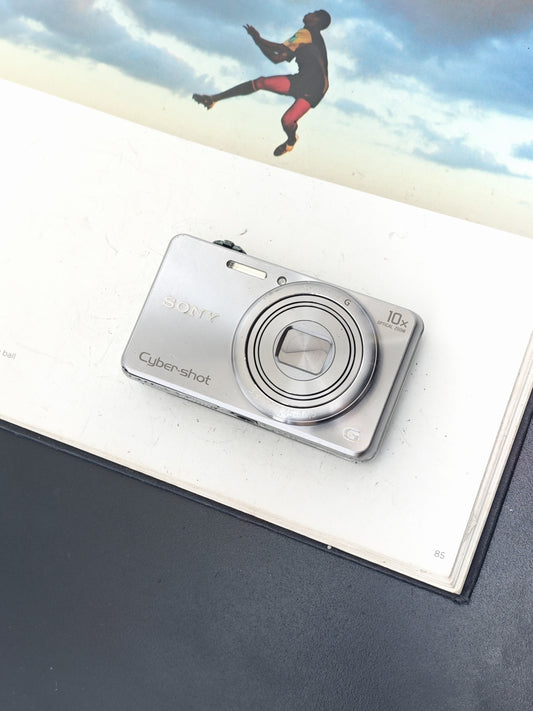 Used Sony Cyber Shot DSC-WX200 silver Digital Camera [JPN only, No charger]