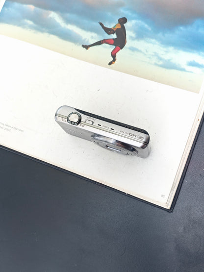 Used Sony Cyber Shot DSC-WX200 silver Digital Camera [JPN only, No charger]