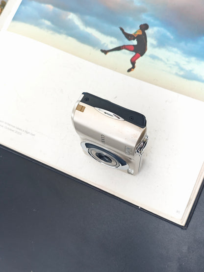 Used Nikon Coolpix L22 silver Digital Camera [with box] #20020597