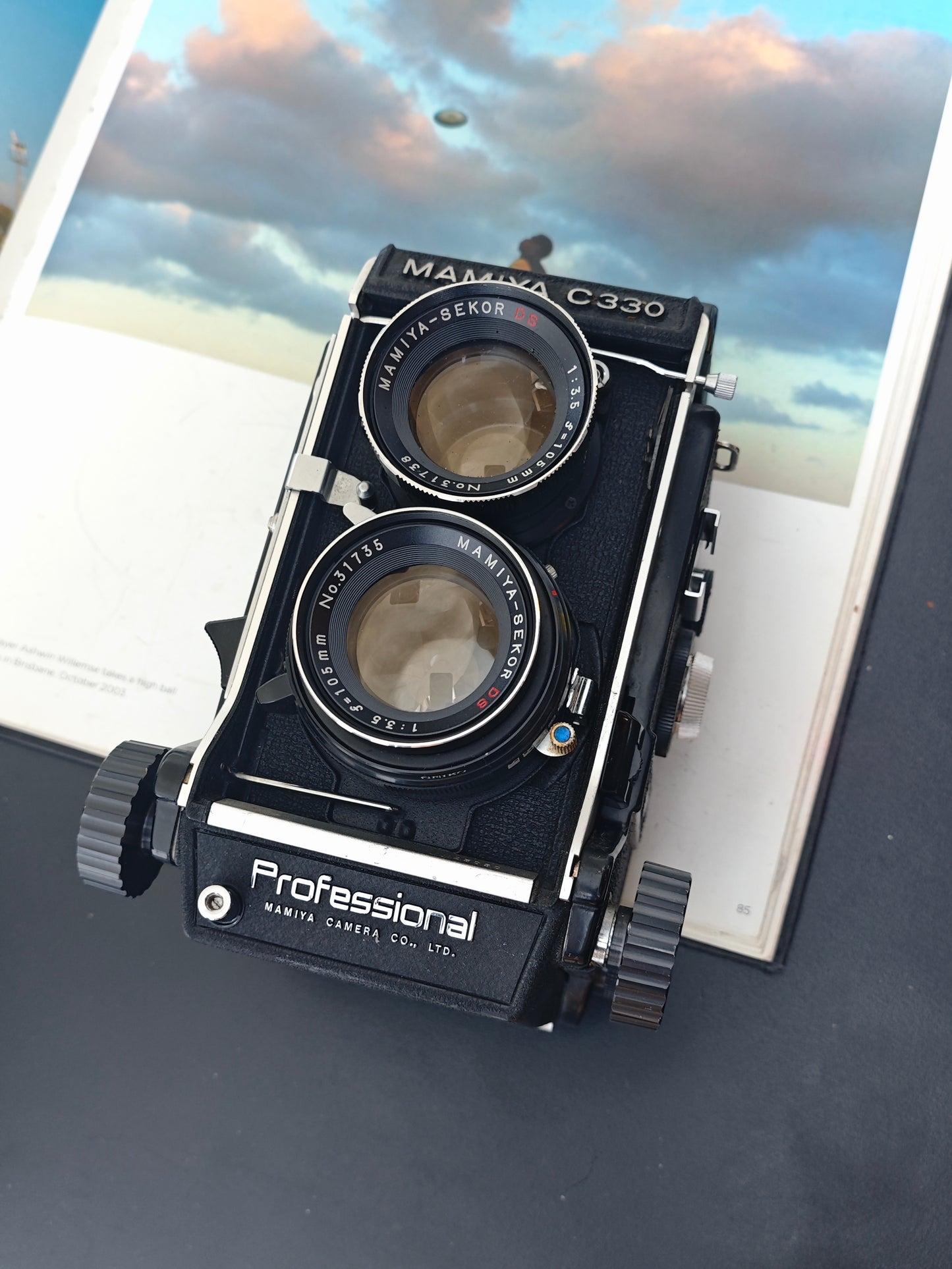 *READ* Mamiya C330 Professional with Mamiya-Sekor DS 105mm F3.5 Blue Dot