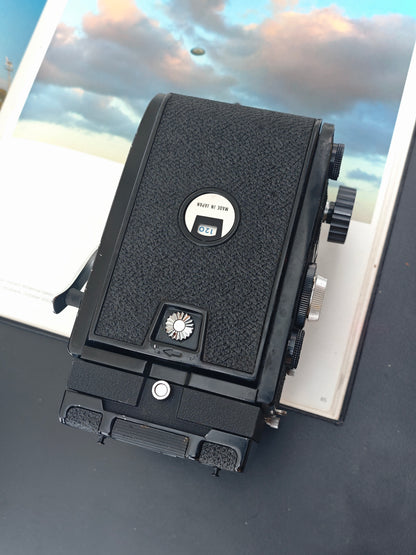 *READ* Mamiya C330 Professional with Mamiya-Sekor DS 105mm F3.5 Blue Dot