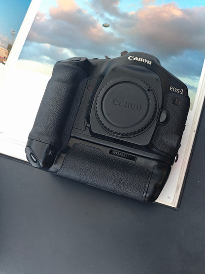 Canon EOS-1V with PB-E2