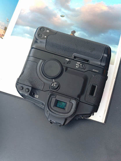 Canon EOS-1V with PB-E2