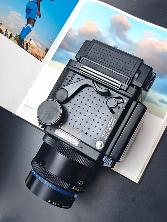 *READ* Mamiya RZ67 Professional with Mamiya-Sekor Z 150mm F3.5 W
