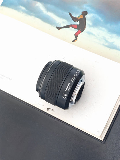 Panasonic lumix Leica DG Summilux 25mm F1.4 (H-X025)