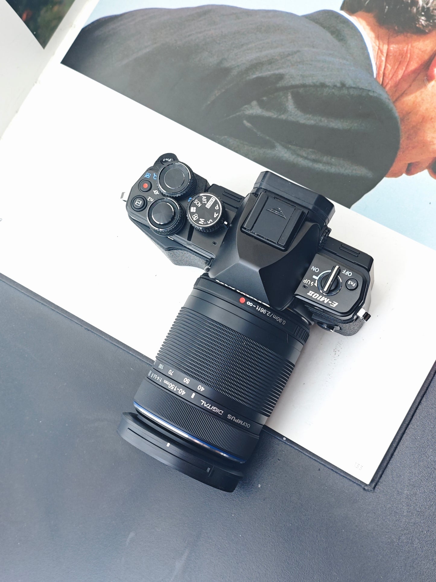 Used Olympus OM-D E-M10II with Double Zoom Kit