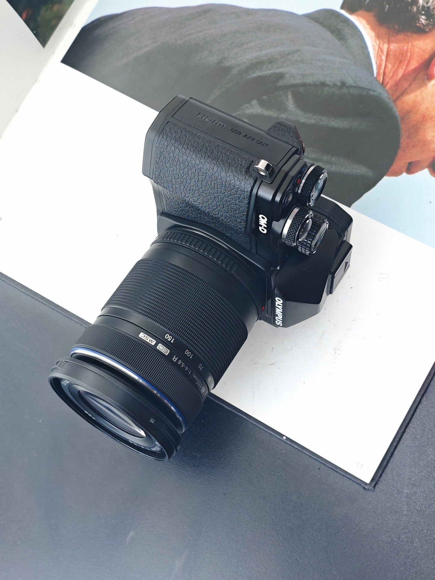 Used Olympus OM-D E-M10II with Double Zoom Kit