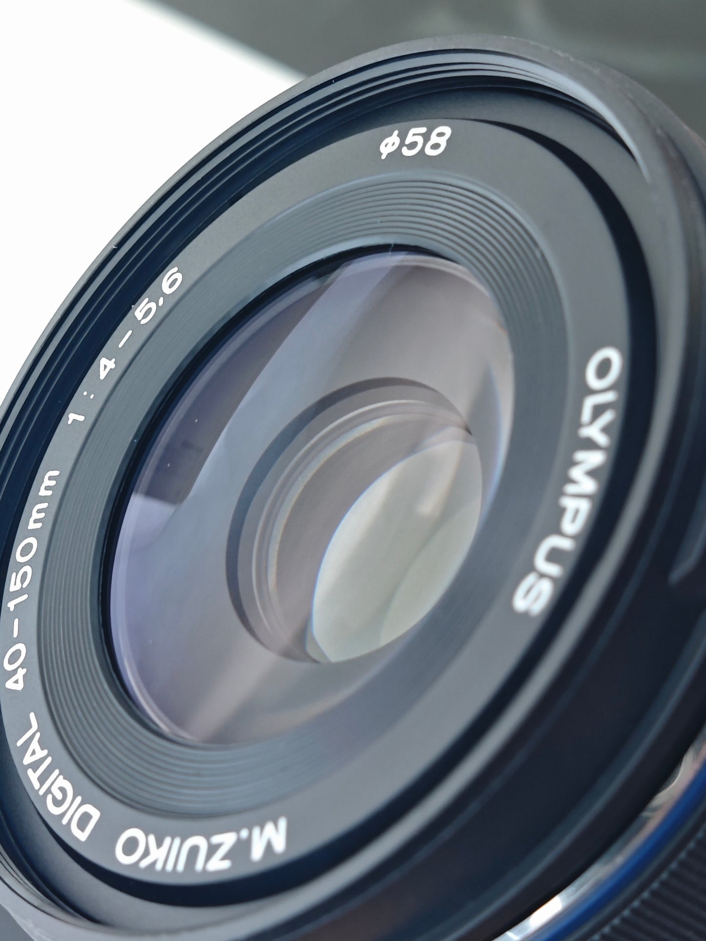 Used Olympus OM-D E-M10II with Double Zoom Kit