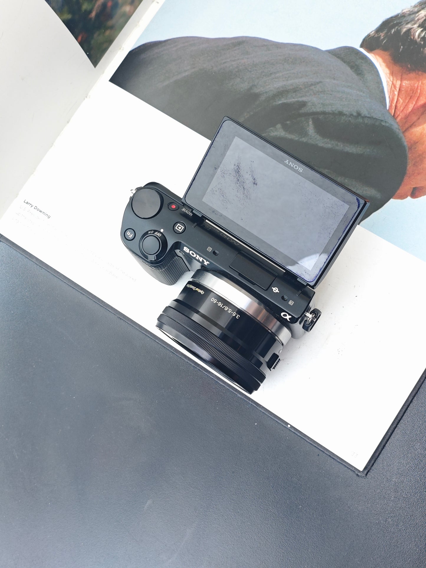 Used Sony NEX-5T with E 16-50mm F3.5-5.6 PZ OSS (+HVL-F7S) [JPN only]