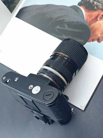 Nikon F3HP with Nikon Zoom-Nikkor 35-70mm F3.5 Ai-S