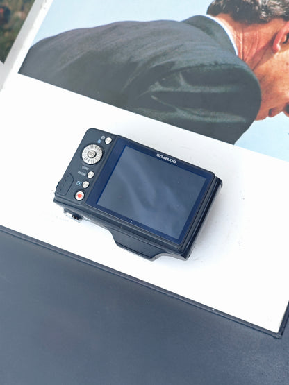 Used Olympus SZ-14 black Digital Camera [No charger]