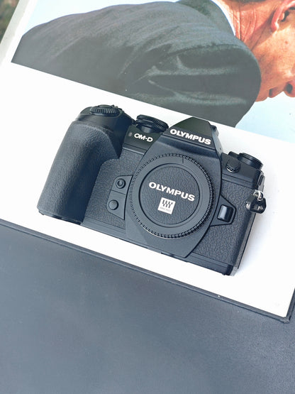 Used Olympus OM-D E-M1 Mark II body Digital Camera [+4FS1, with box]