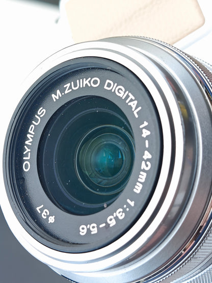 *READ* Used Olympus PEN E-P3 white with M.Zuiko Digital 14-42mm F3.5-5.6 II R MSC