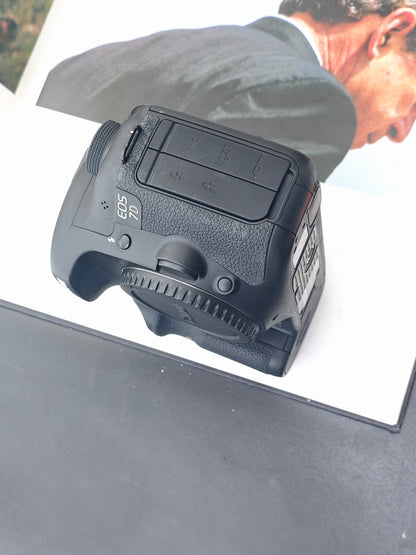 Used Canon EOS 7D body Digita Camera [with box]