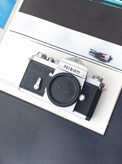Nikon F Nippon Kogaku Eyelevel body
