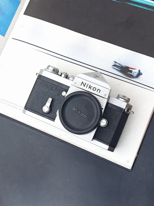 Nikon F Nippon Kogaku Eyelevel body #6541172