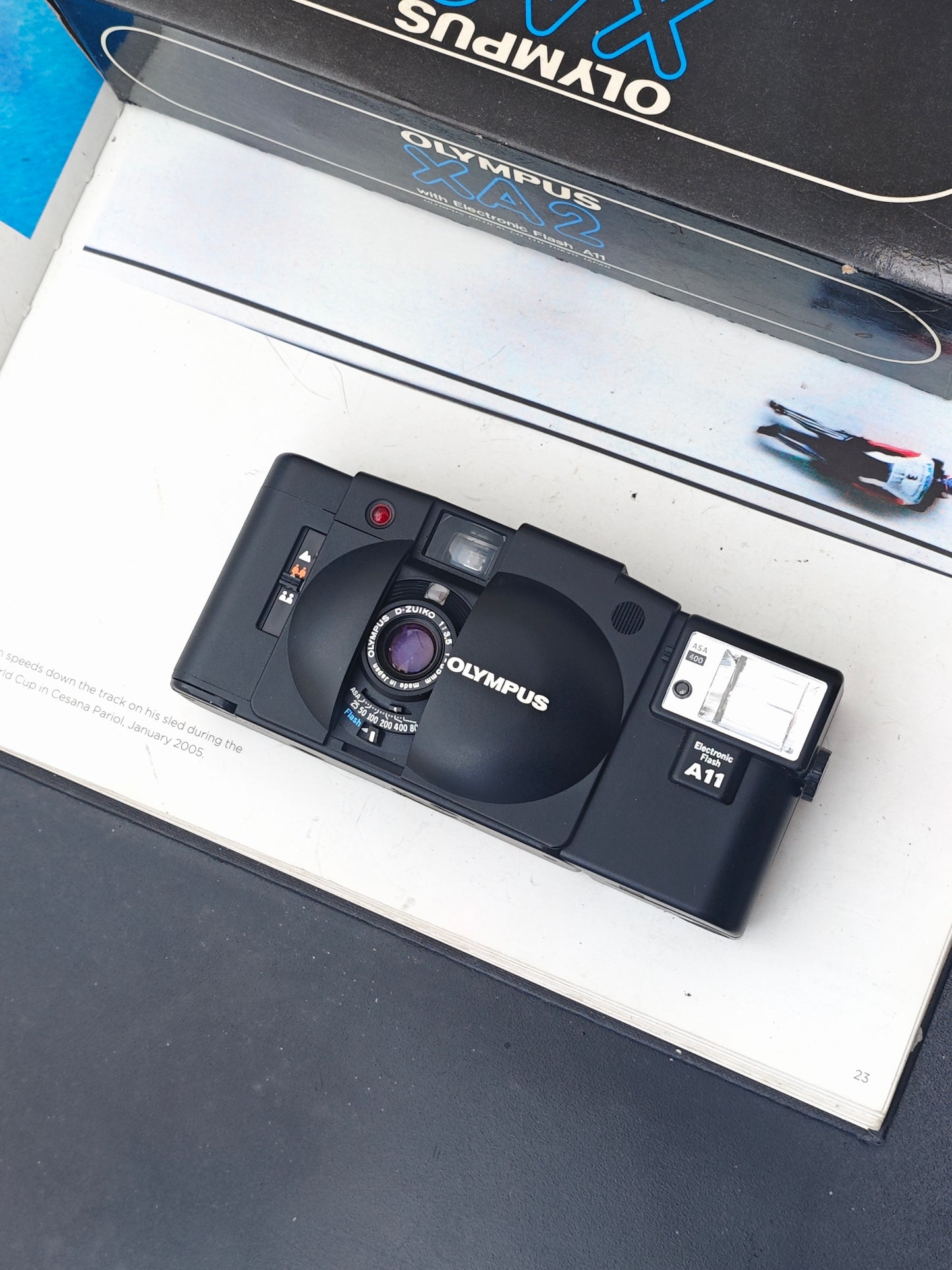 *READ* Olympus XA2 with A11 flash black [with box]