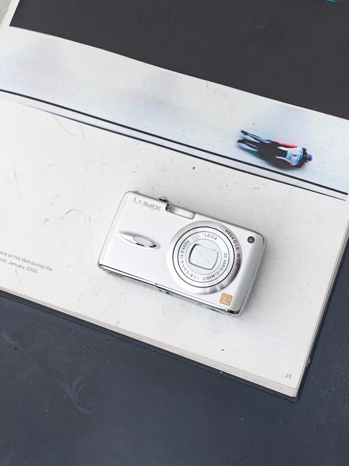 Used Panasonic Lumix DMC-FX01 white Digital Camera [No charger]