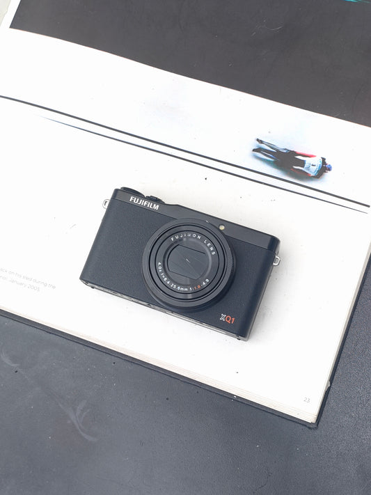 Used Fujifilm XQ1 black Digital Camera [No charger]