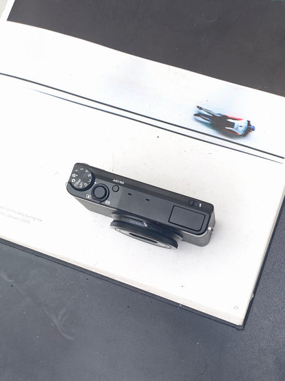 Used Fujifilm XQ1 black Digital Camera [No charger]