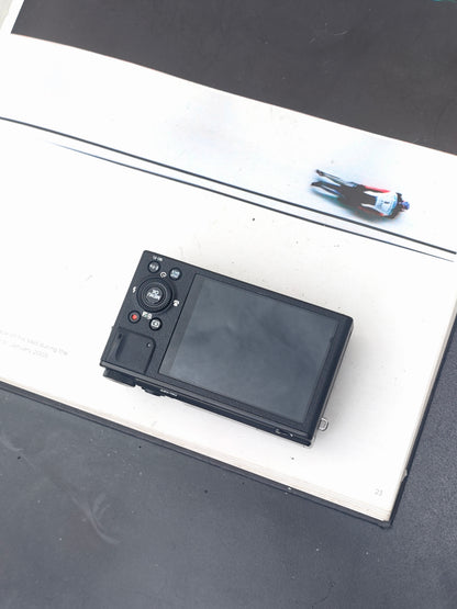 Used Fujifilm XQ1 black Digital Camera [No charger]