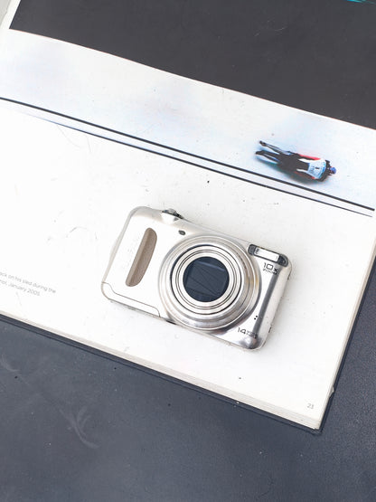 Used Fujifilm Finepix T300 silver Digital Camera [No charger]