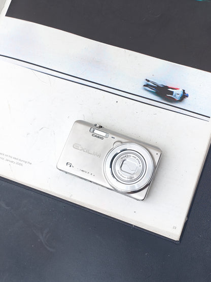 Used Casio EXILIM EX-ZS25 silver Digital Camera [No charger] #10050165A