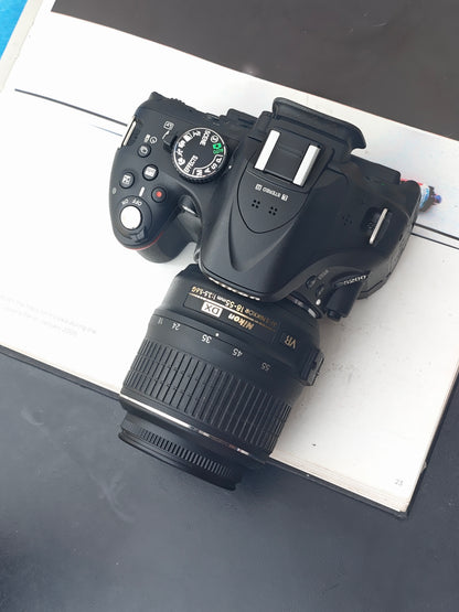 Used Nikon D5200 red with AF-S DX Nikkor 18-55mm F3.5-5.6 G VR [with box]