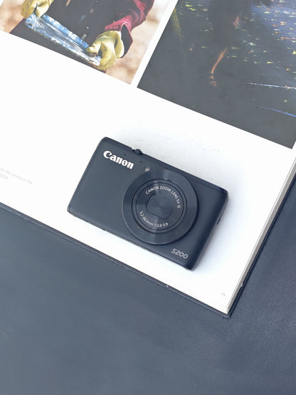 Used Canon PowerShot S200 black Digital Camera [No charger]