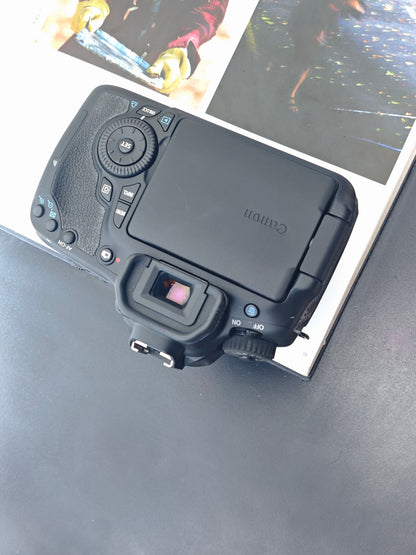 *READ* Used Canon EOS 60D with Canon EF-S 18-55mm F3.5-5.6 IS