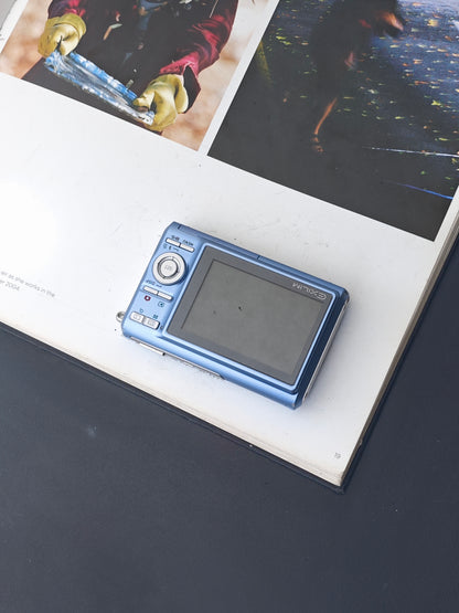 Used Casio EXILIM EX-Z75 blue Digital Camera [No charger]