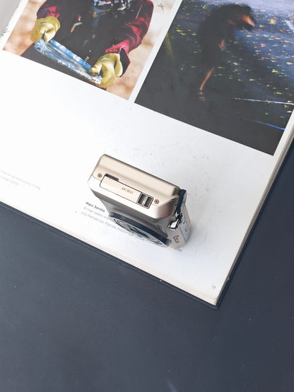 Used Casio EXILIM EX-H30 Digital Camera [No charger]