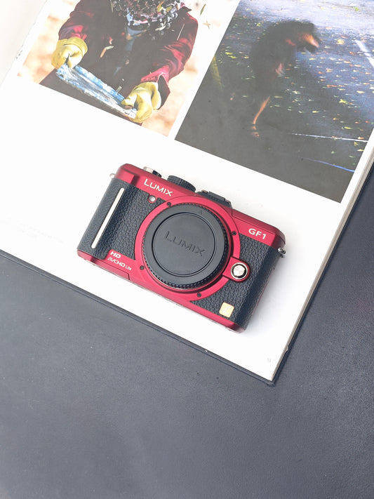 Used Panasonic Lumix GF-1 red body Digital Camera [JPN only, No charger]