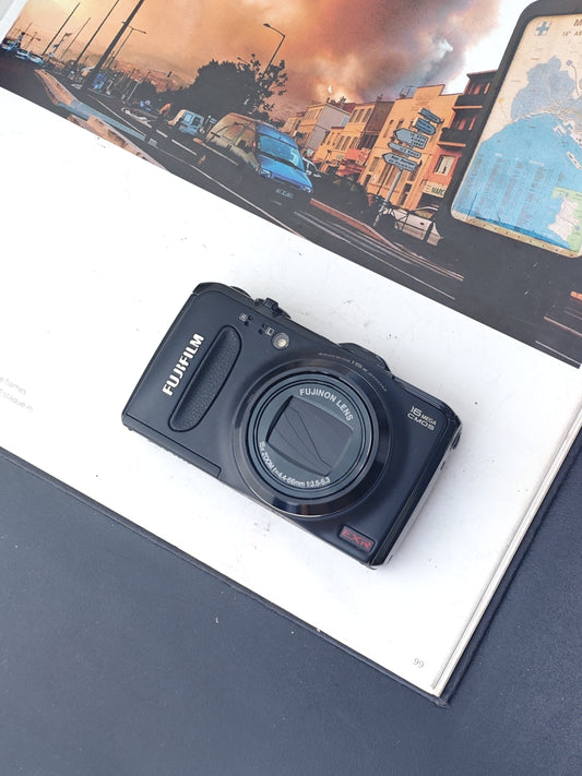 Used Fujifilm FinePix F600 EXR black Digital Camera