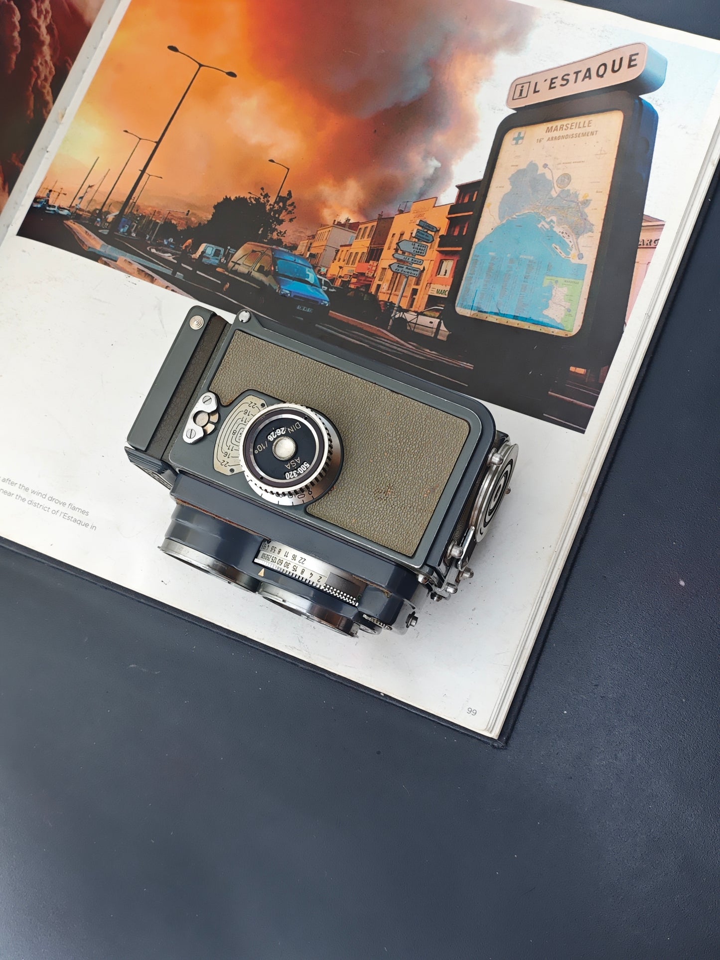 Rolleiflex 4x4 Baby Gray (Film 127)