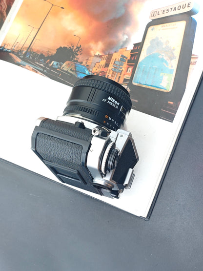 Nikon FE2 silver with AF Nikkor 35mm F2 D