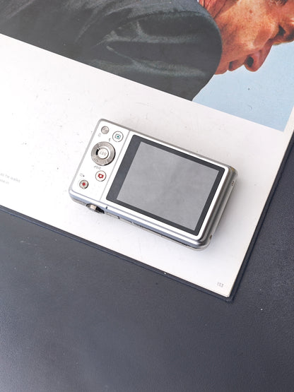 Used Casio EXILIM EX-ZS160 silver Digital Camera [No charger]