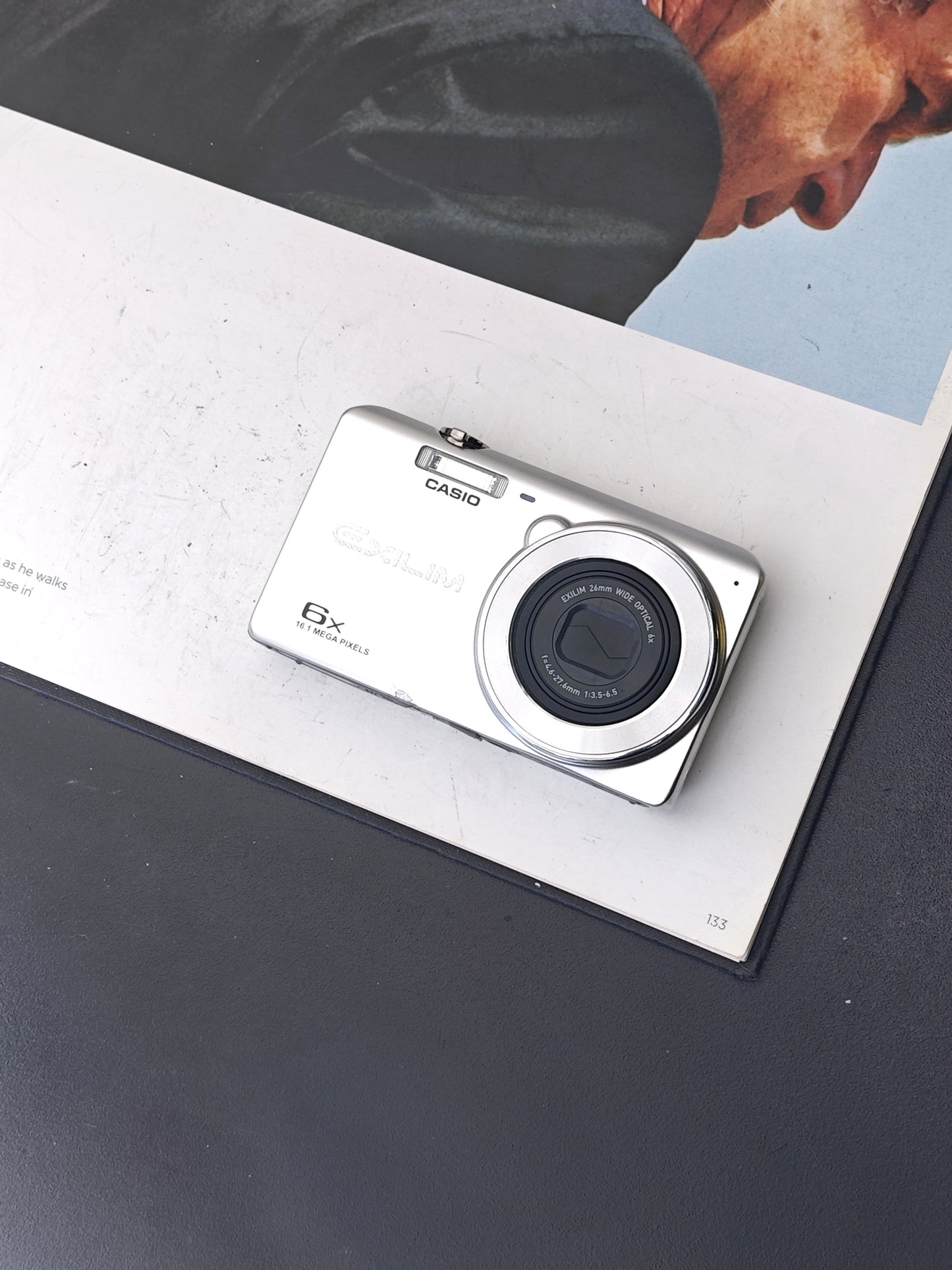 Used Casio EXILIM EX-Z880 Digital Camera [No charger, with box]