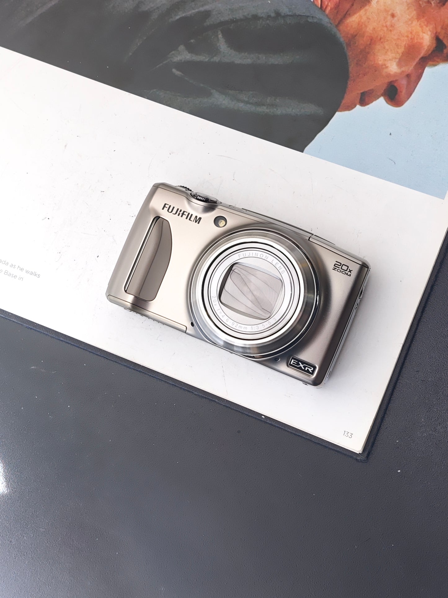 Used Fujifilm FinePix F900 EXR silver Digital Camera [with box]